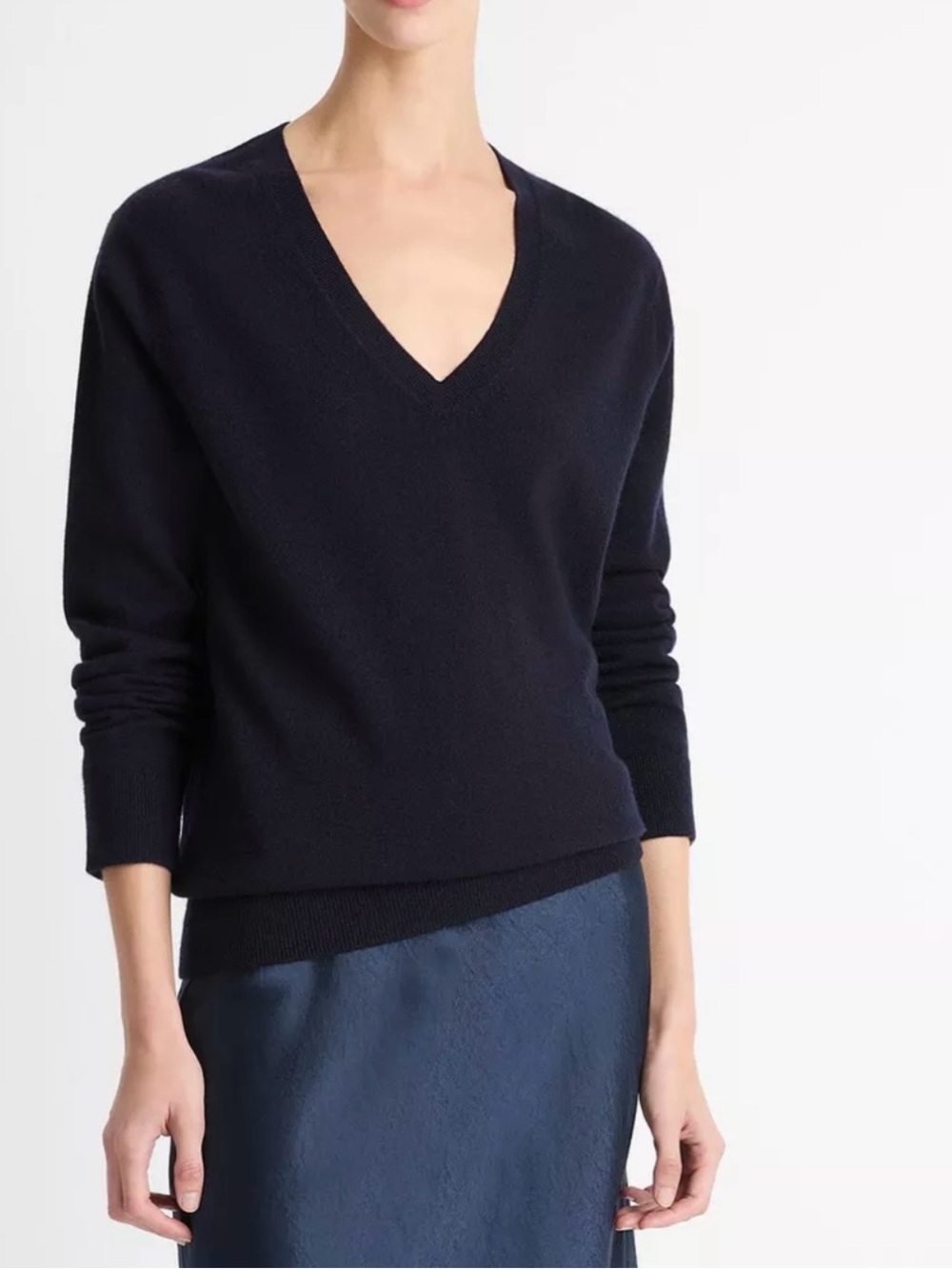 Vince Weekend V-neck Cashmere Pullover Sweater In Coastal blue Small V555778133